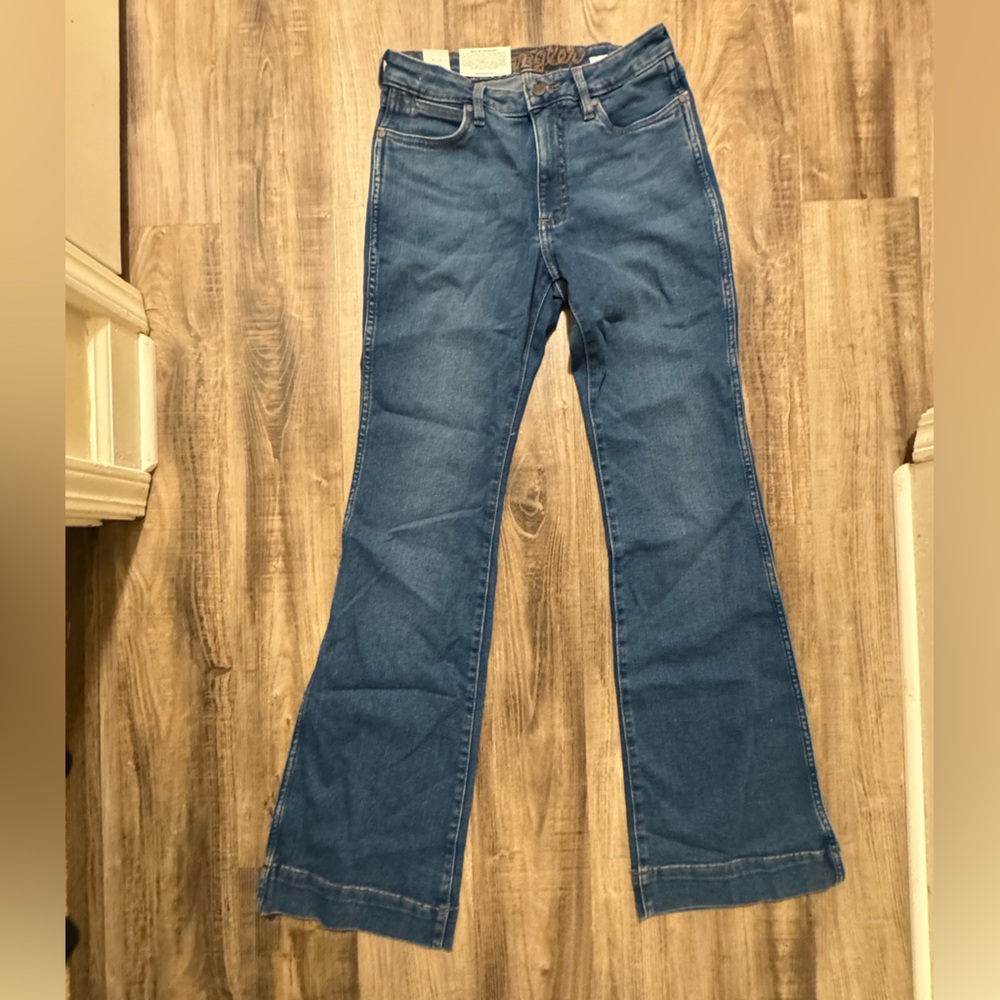 Wrangler Retro Trouser Flare Jeans - NWT
